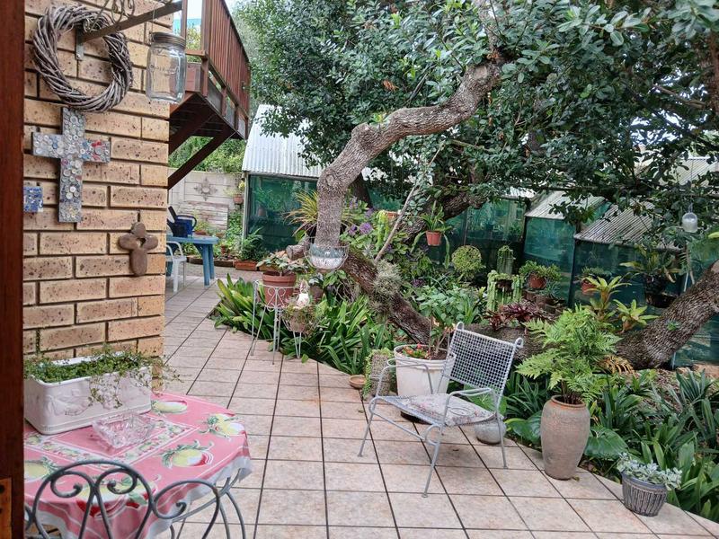 3 Bedroom Property for Sale in Stilbaai Wes Western Cape
